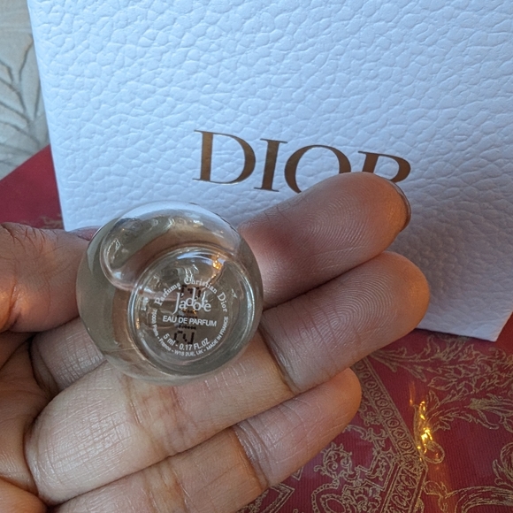 Dior Gift Set with Lunar Pouch & Card - Picture 8 of 11